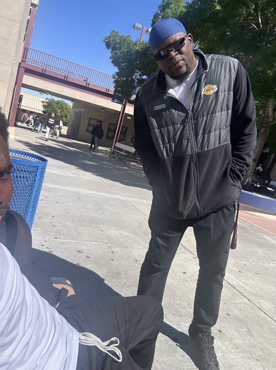 LulSam00's tweet image. POV: the bitch asking me stupid shit
Me: