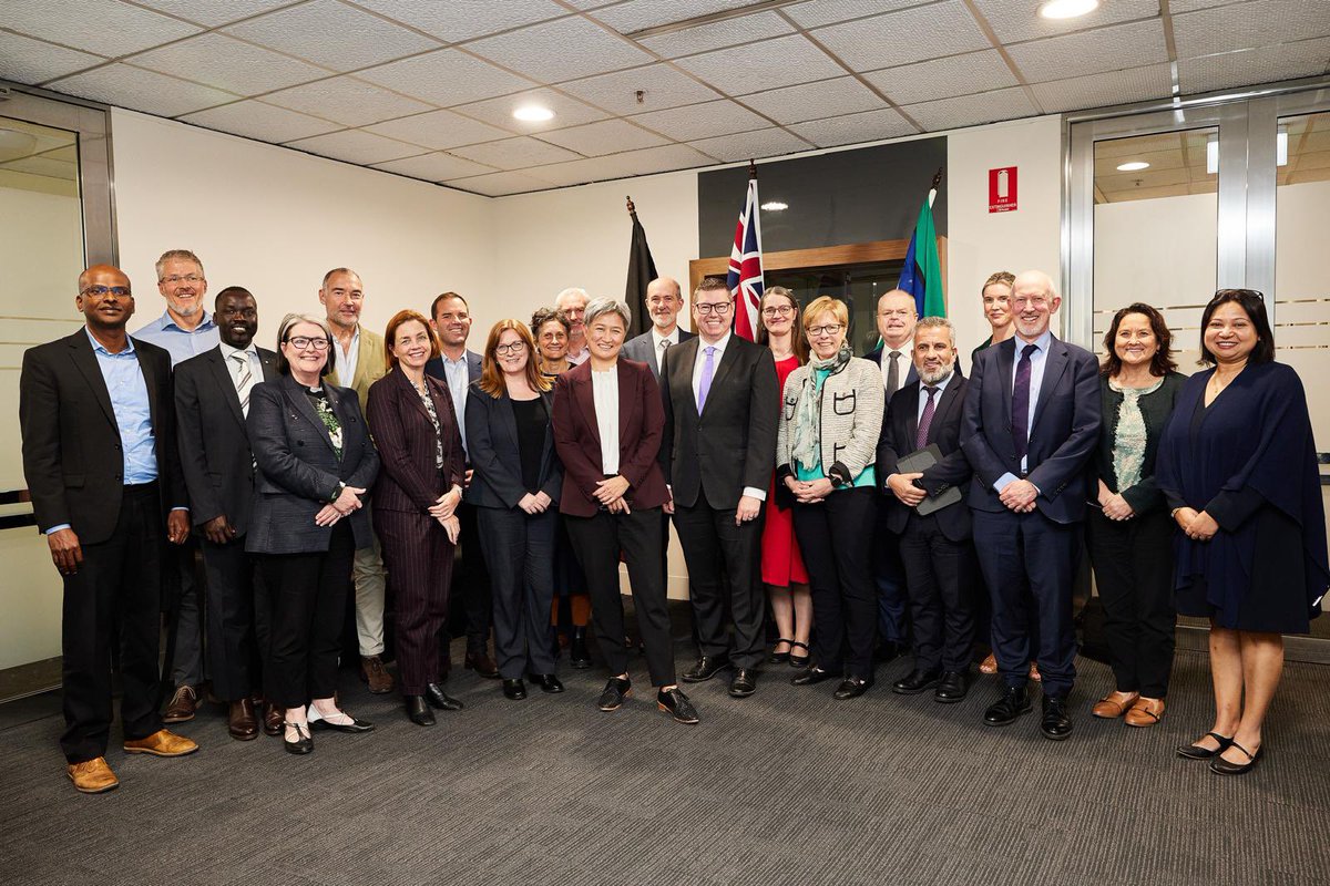 Foreign Minister Wong and I were delighted to meet with representatives from Australian NGOs and @ACFID yesterday in Adelaide. We look forward to continuing our work together on increasing the impact of Australian aid and development assistance.