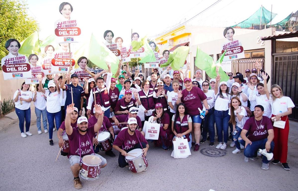 ¡Seguimos recorriendo cada rincón de Hermosillo! 
Hoy tuve el gusto de escuchar a los vecinos de Agualurca. 
Les puedo asegurar que mi gobierno estará cerca de las colonias, crearemos jornadas médicas y recuperaremos la dignidad de los espacios públicos. 
No volverán a tener un