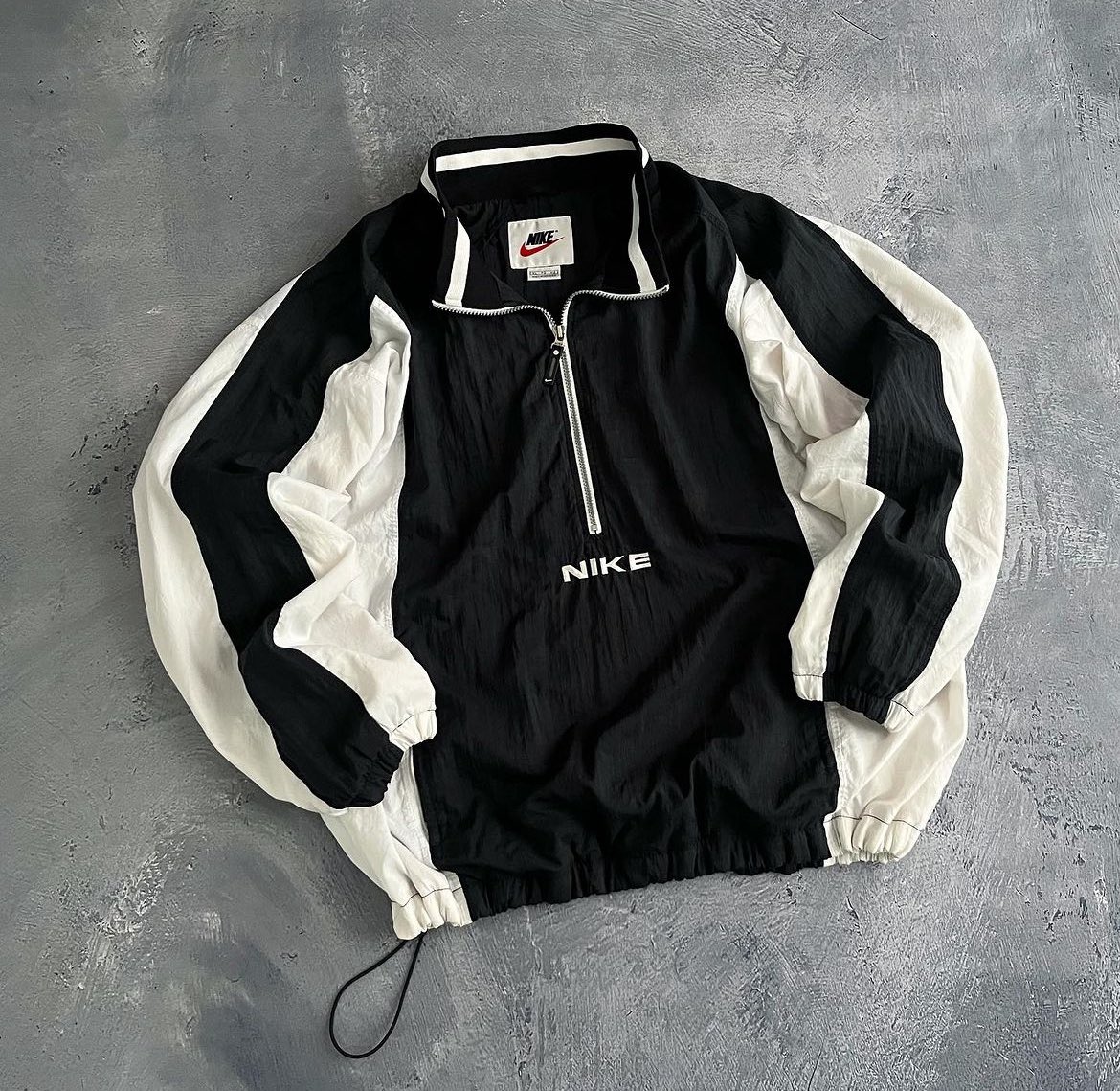 Fashion Essentials tweet media