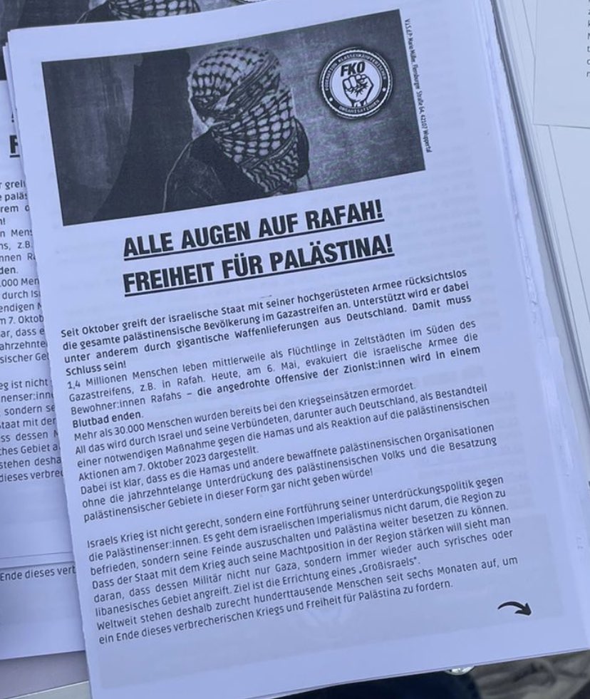 Leipzig. Neben „From the River to the sea“ haben gestern linksextreme Studenten zur Intifada aufgerufen. Auf dem Flyer nennen sie das Hamas-Massaker eine „palästinensische Aktion“. Ein Gegendemonstrant wurde getreten.