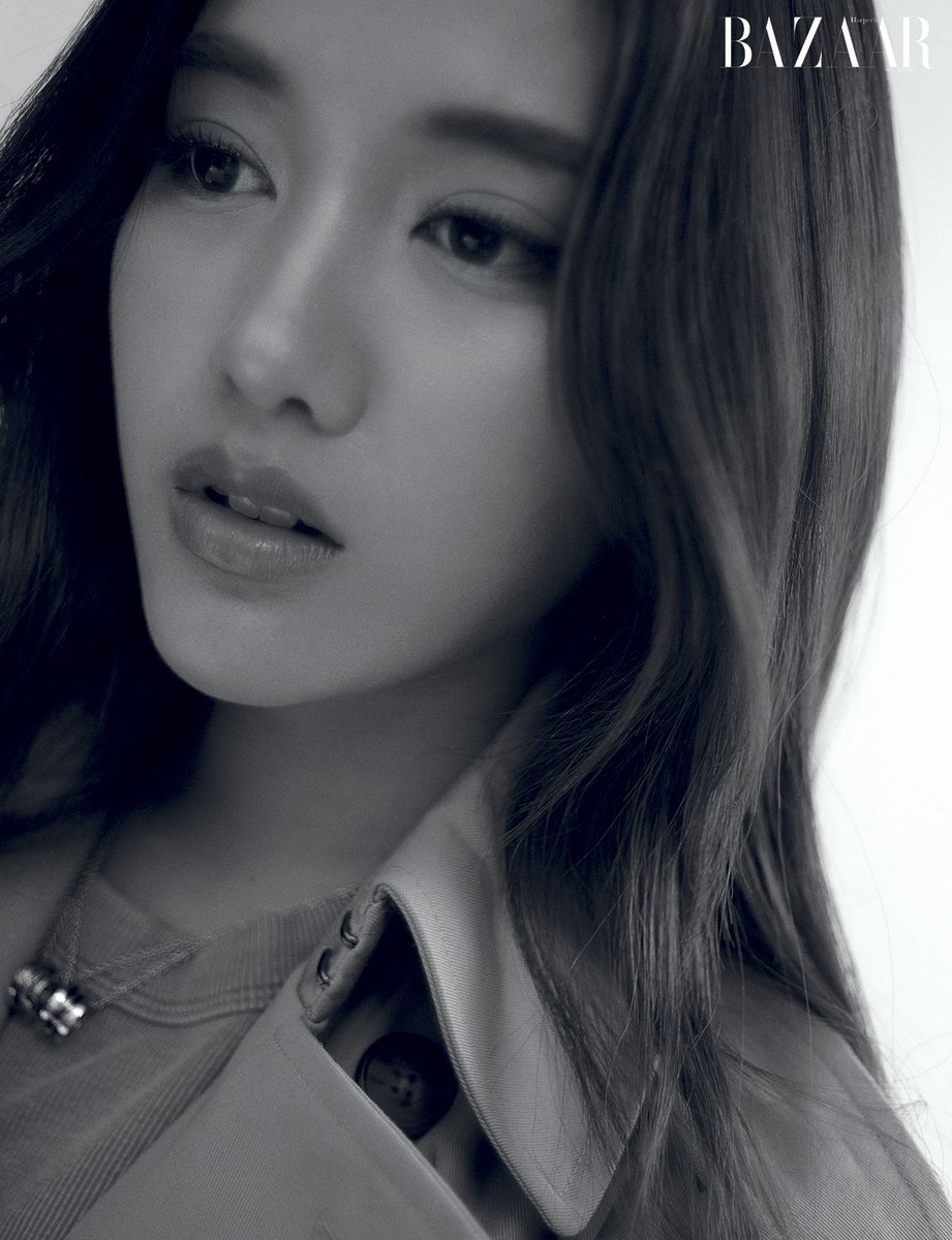 HarpersBazaarSG tweet picture