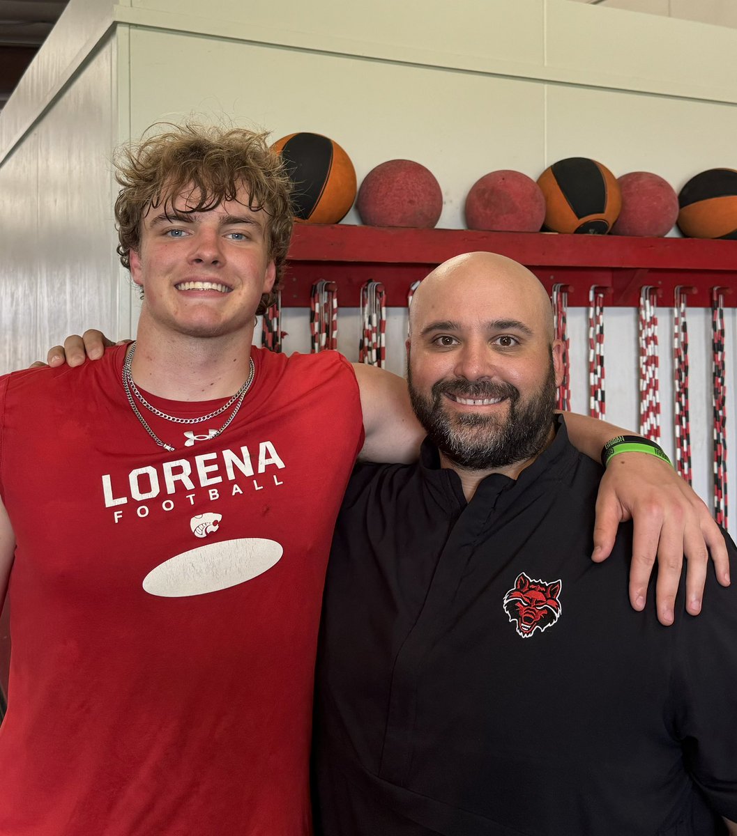 Great catching up with @CoachNickGrimes at workouts today! Appreciate you taking time to visit with me! @AStateFB @CoachButchJones 
#WolvesUp x #ADifferentBreed
@LorenaFootball @Athletics_LISD
