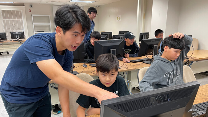 🖥️ A team of <a href="/uhmics/">ICS Dept at UHManoa</a> students helped train and inspire the next generation of computer scientists in a series of courses for students grades 6-12 - The classes explored web languages and coding concepts through place-based learning ➡️ bit.ly/4blTtrE #UHintheCommunity