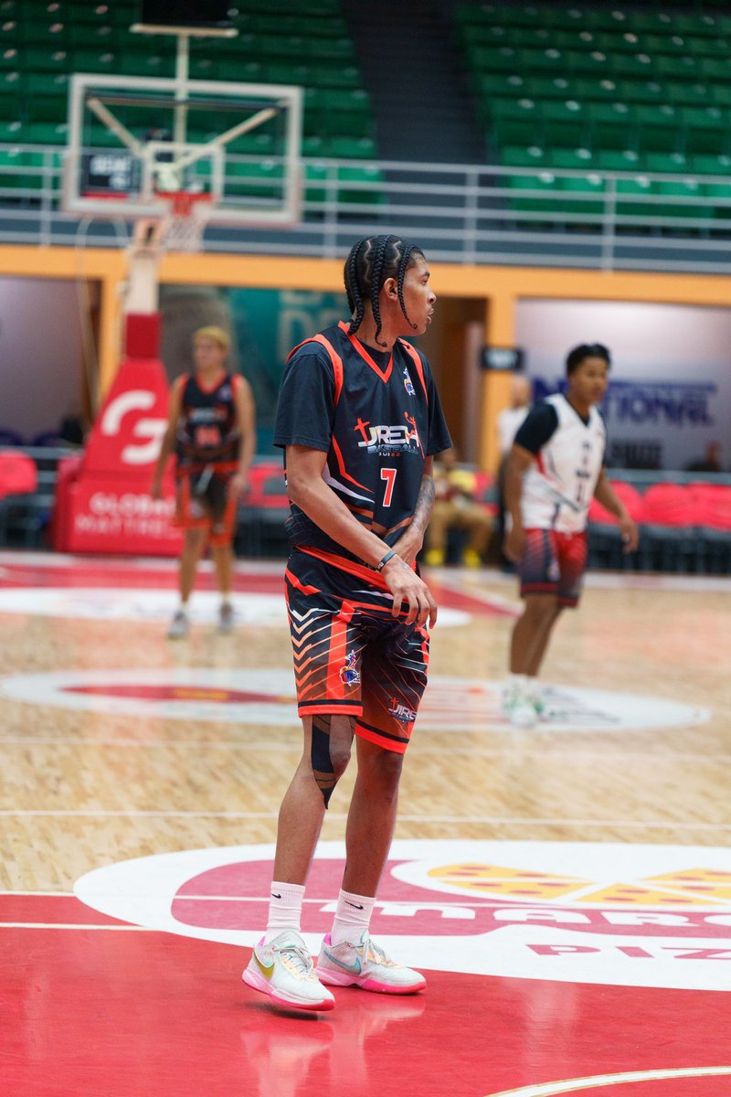 JosephThomasJr7's tweet photo. Recruitment still open📲 6’5 Guard | Last Season Three Rivers MBB (NJCAA D1) | Redshirt Freshman 3.2 GPA | Currently playing U22 🇵🇷 #3yearsleft https://t.co/kwRtzi6h0j