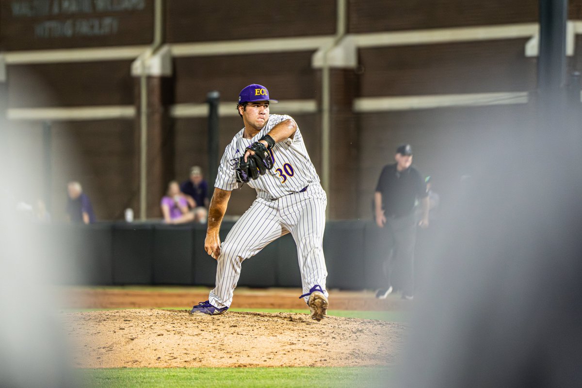 .@jackson_dilo19 comes in and immediately retires three in a row👀 M7 | ECU 1, DUKE 4