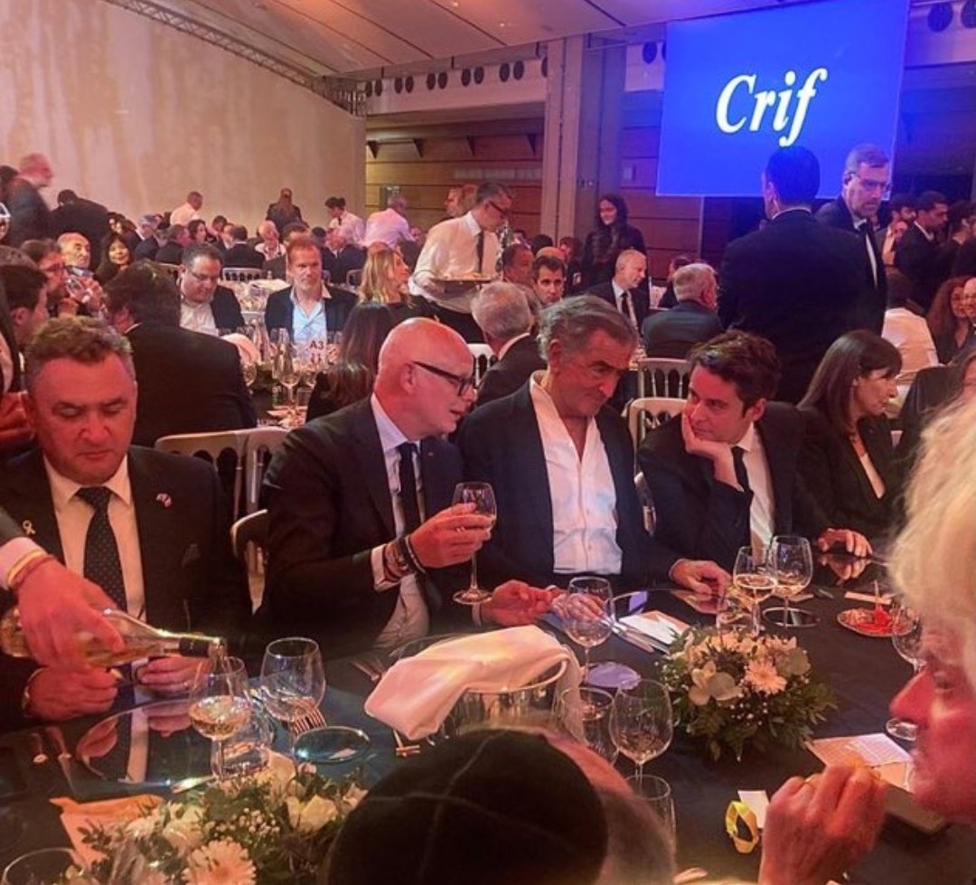 унижению нет предела
l'indignité n'a pas de limite
Quand est-ce que le peuple français se réveillera ?