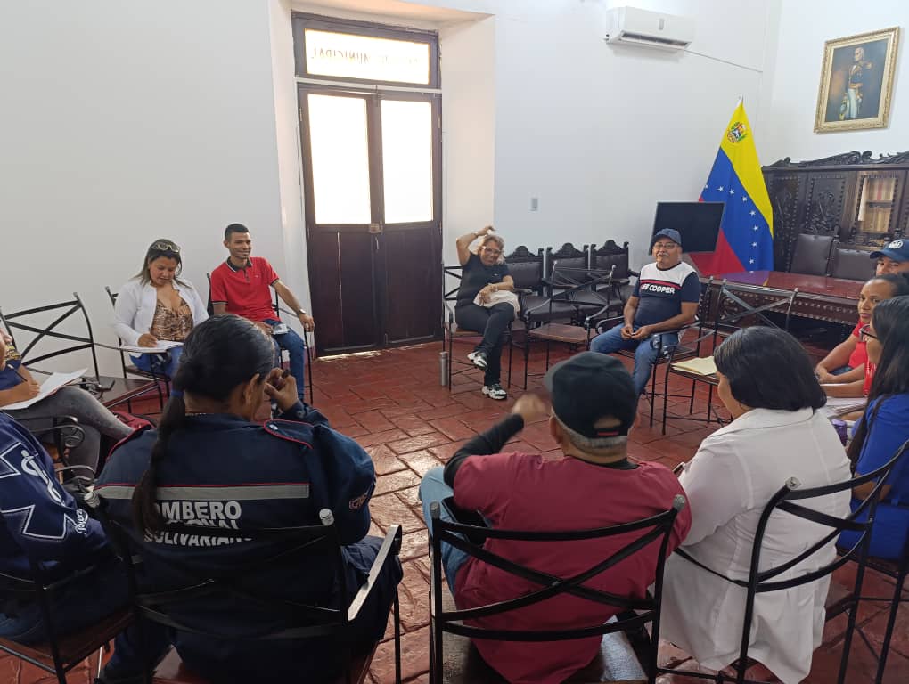 #07Mayo Hoy nuestra Concejal <a href="/SCalabozo/">Yadira Ramirez..#SiPodemos</a> desde la Comisión legislando por y para el Pueblo.<a href="/NicolasMaduro/">Nicolás Maduro</a>  <a href="/DidalcoBolivar1/">DidalcoBolivar</a> <a href="/dcabellor/">Diosdado Cabello R</a> <a href="/josemvasquez/">José Vásquez</a> <a href="/HectoRodriguez/">Héctor Rodríguez C.</a>
 <a href="/IsabelFiguere14/">Isabel Figueredo</a> <a href="/JoseGVielmaMora/">Vielma Mora</a> <a href="/jorgerpsuv/">Jorge Rodríguez</a> <a href="/YeisisOrozco/">Yeisis Orozco</a> <a href="/KristalPodemos/">kristal alvarado</a> #MovilizadosPorVenezuela