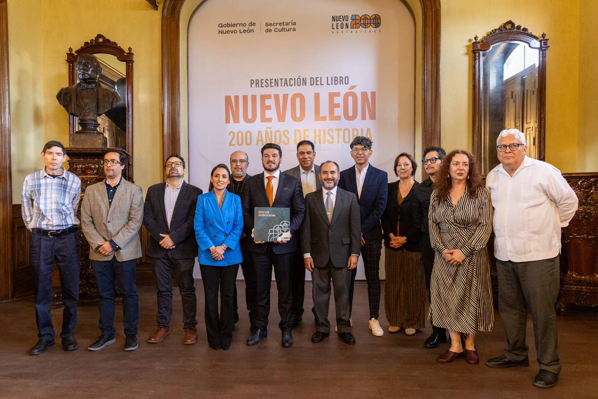 200 años de Historia de Nuevo León en un solo libro. Presentamos el libro conmemorativo de los #200AñosNL ascendiendo. ¡Seamos parte de la historia y celebremos con todo el orgullo de ser del norte! 📚🤓⛰🦁
