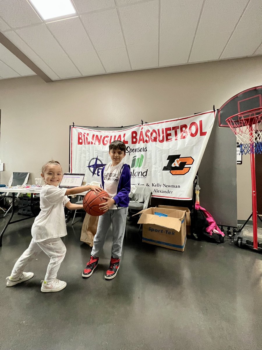 We had a great time connecting with the Hermiston community at the Cinco De Mayo event. 

We are excited to continue to help advance our communities through basketball.