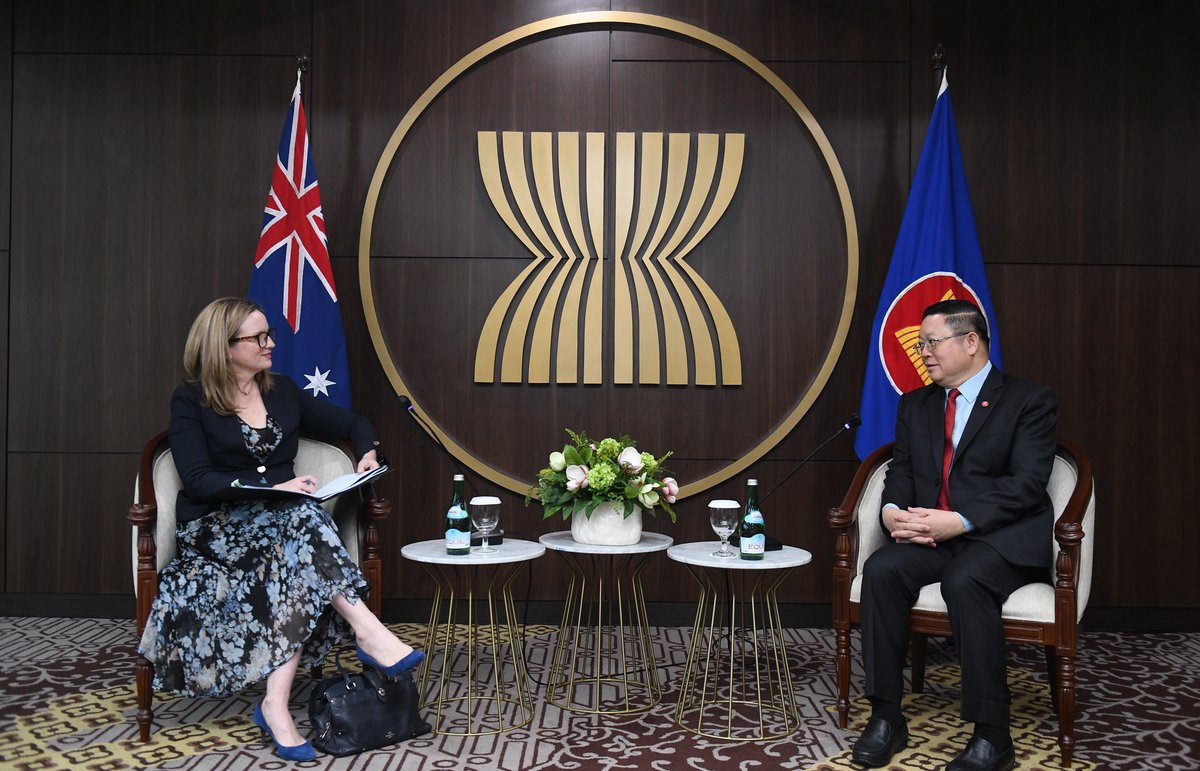 An honour to call on @ASEAN Secretary-General HE Dr @hourn_kao. We discussed the successful #ASEAN50AUS Special Summit and the busy #ASEAN year as we celebrate 50 years of partnership & agree a new ASEAN-🇦🇺 Plan of Action to take our Comprehensive Strategic Partnership forward.