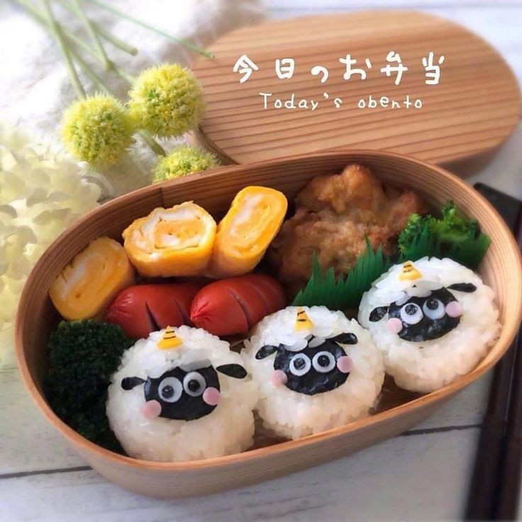 ⠀⠀ ⠀⠀
🐻. kayven's daily

Kakak Kayven siap berangkat sekolah. Karena udah lama libur jadi dari pagi udah sibuk nyiapin baju yg paling keren sampe rambutnya minta distyling  biar makin ganteng katanya 😆 Belajar yang rajin gantengnya mama, dihabisin bekalnya yaa 🤍
⠀⠀ ⠀⠀