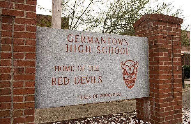 @Bartlett_FB @CoachCSmithBHS Appreciate Coach Robinson and his staff at Germantown High School for the hospitality. #GRIT // 🦍 // #KOJ