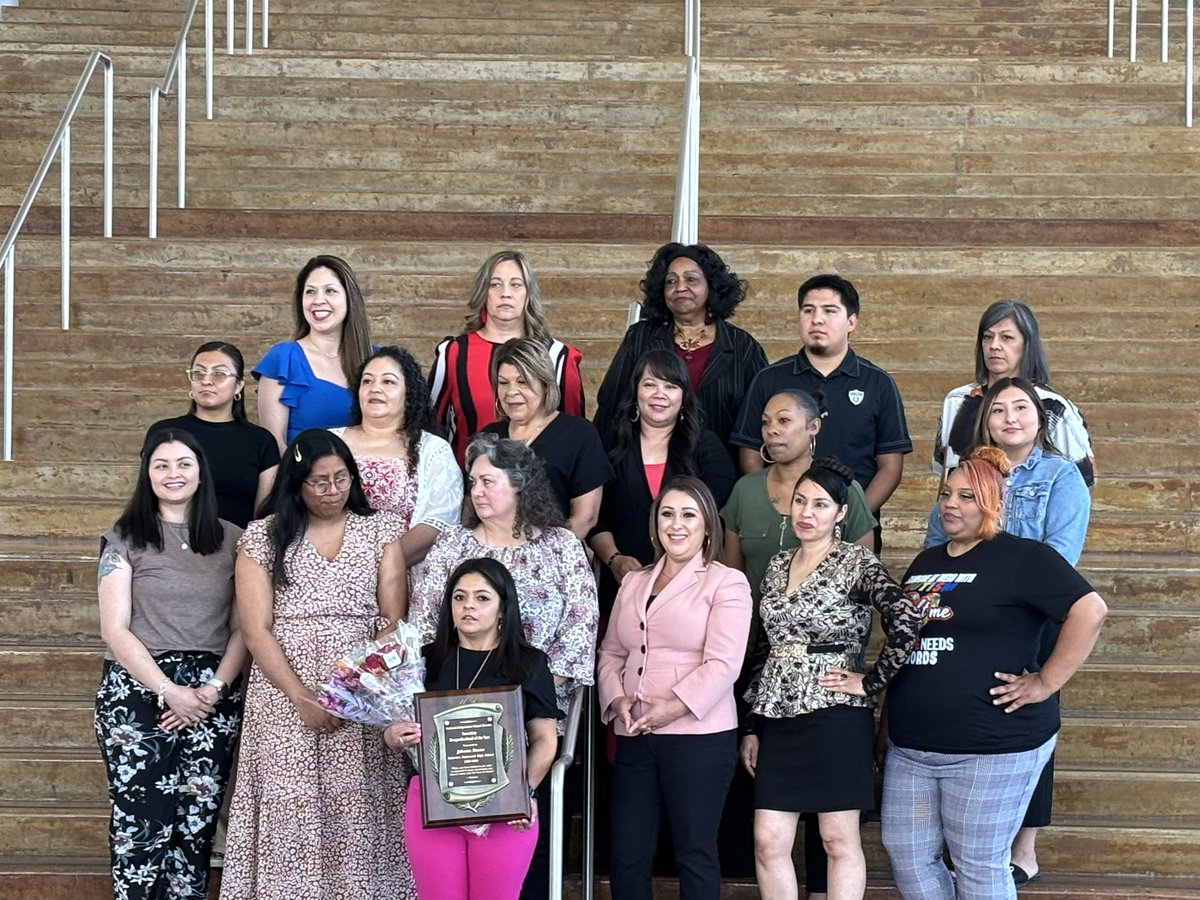 Jackson_Vikings's tweet photo. Congratulations to our Paraprofessional of the Year! Ann Phan you ROCK! #jtcgobig #LevelUp https://t.co/xpJaMbFfSa