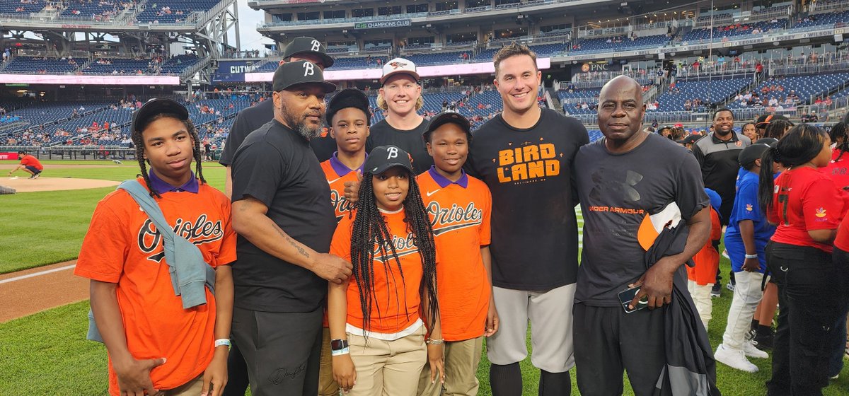 Harlem Park joins RBI teams to cheer on the @Orioles at the Nationals in the Battle of the Beltways.