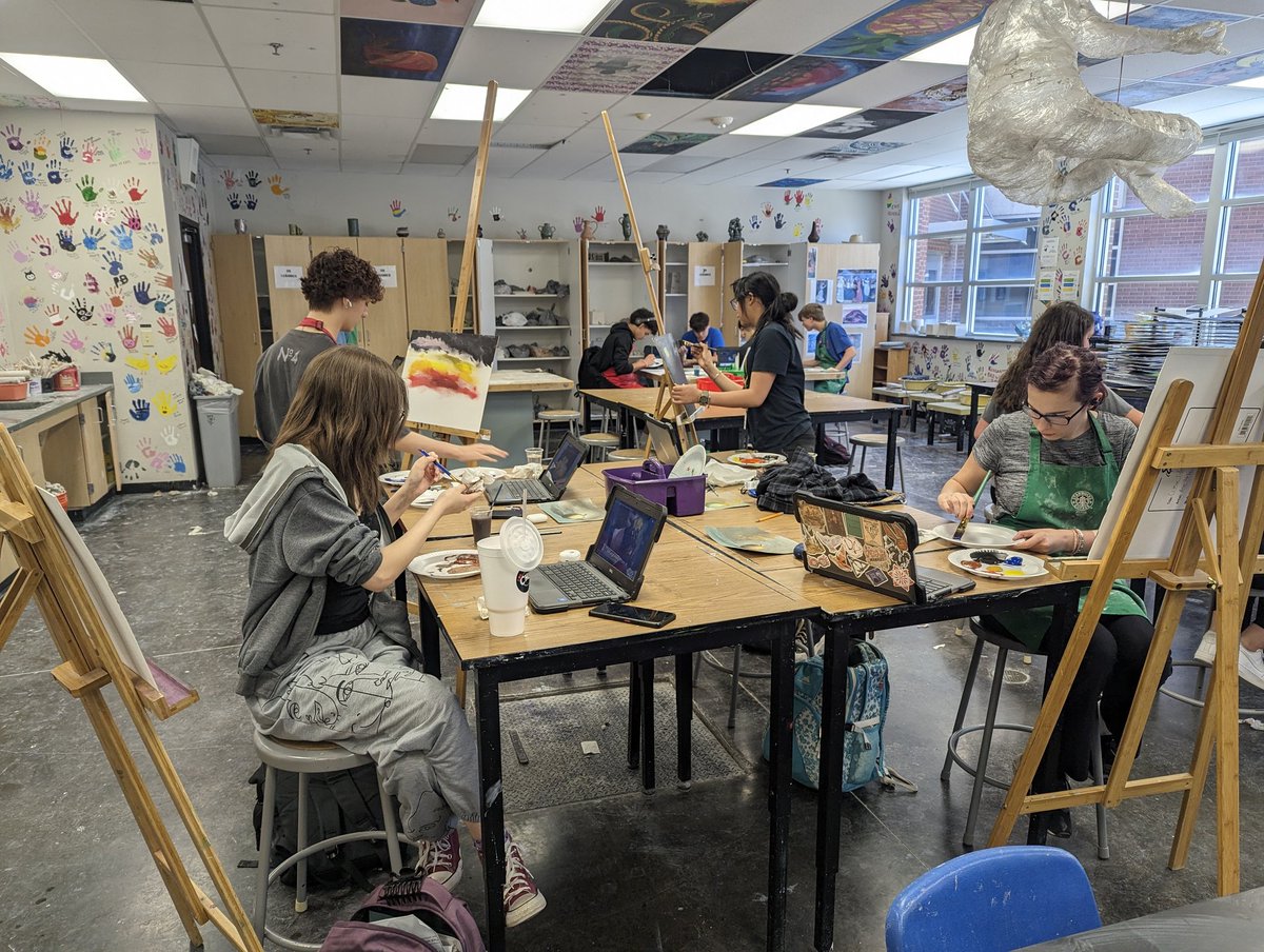 LDHS Visual Arts tweet media