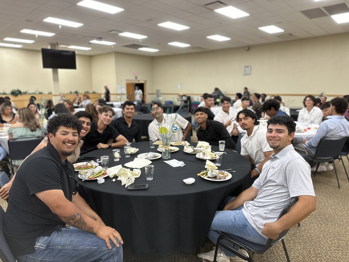 EPCC Athletics honored its awesome student-athletes at the annual Athletic Banquet. Graduates, good luck in all you do and to our returning athletes, we look forward to more greatness from you on the field and in the classroom. #EPCCpride