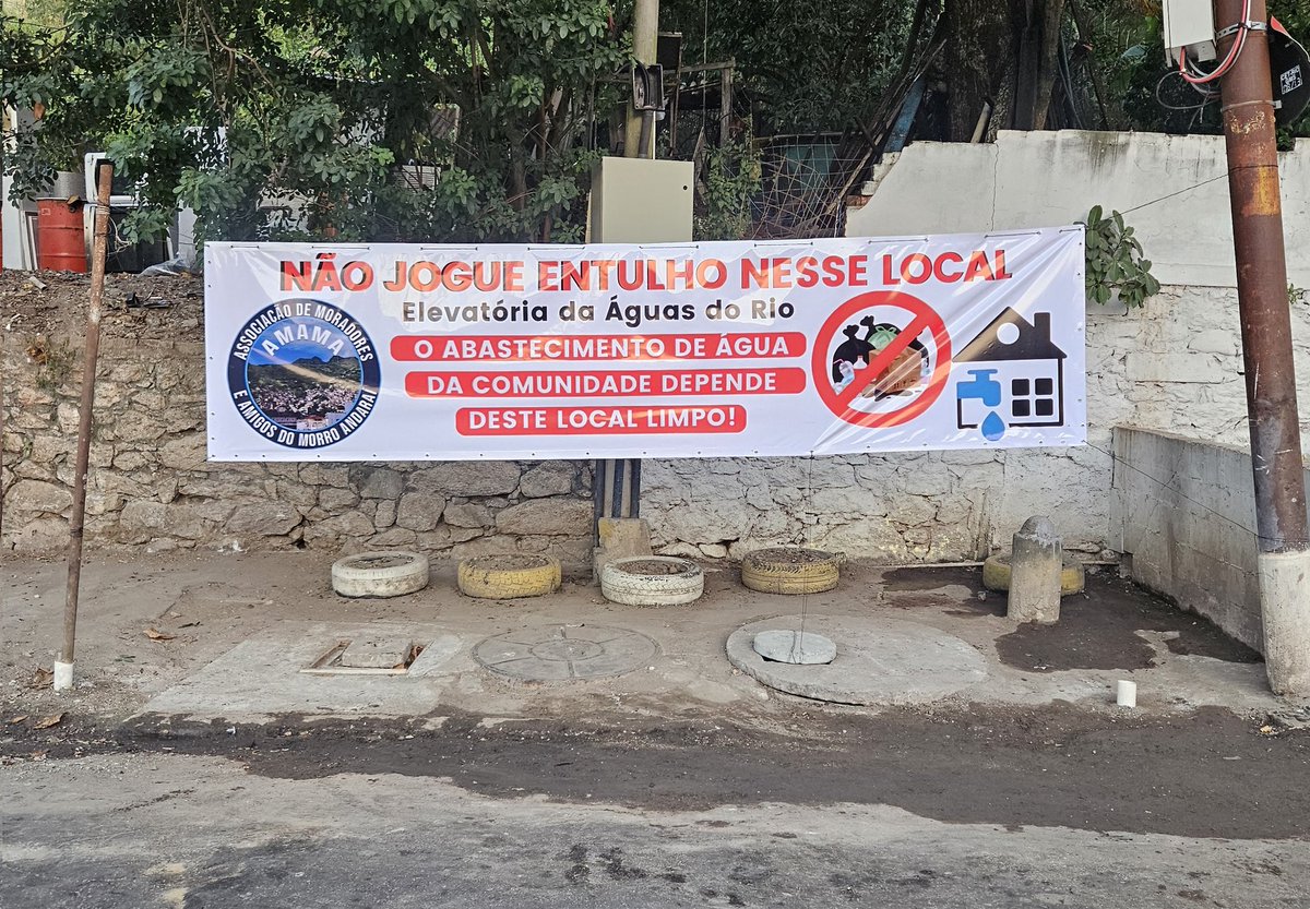 FAÇA SUA PARTE MORADOR
O ABASTECIMENTO DE MAIS DE 70% DA COMUNIDADE DEPENDE DESSA BOMBA, NAO JOGUE LIXO E ENTULHO E NÃO DEIXE NGM DA RUA JOGAR!