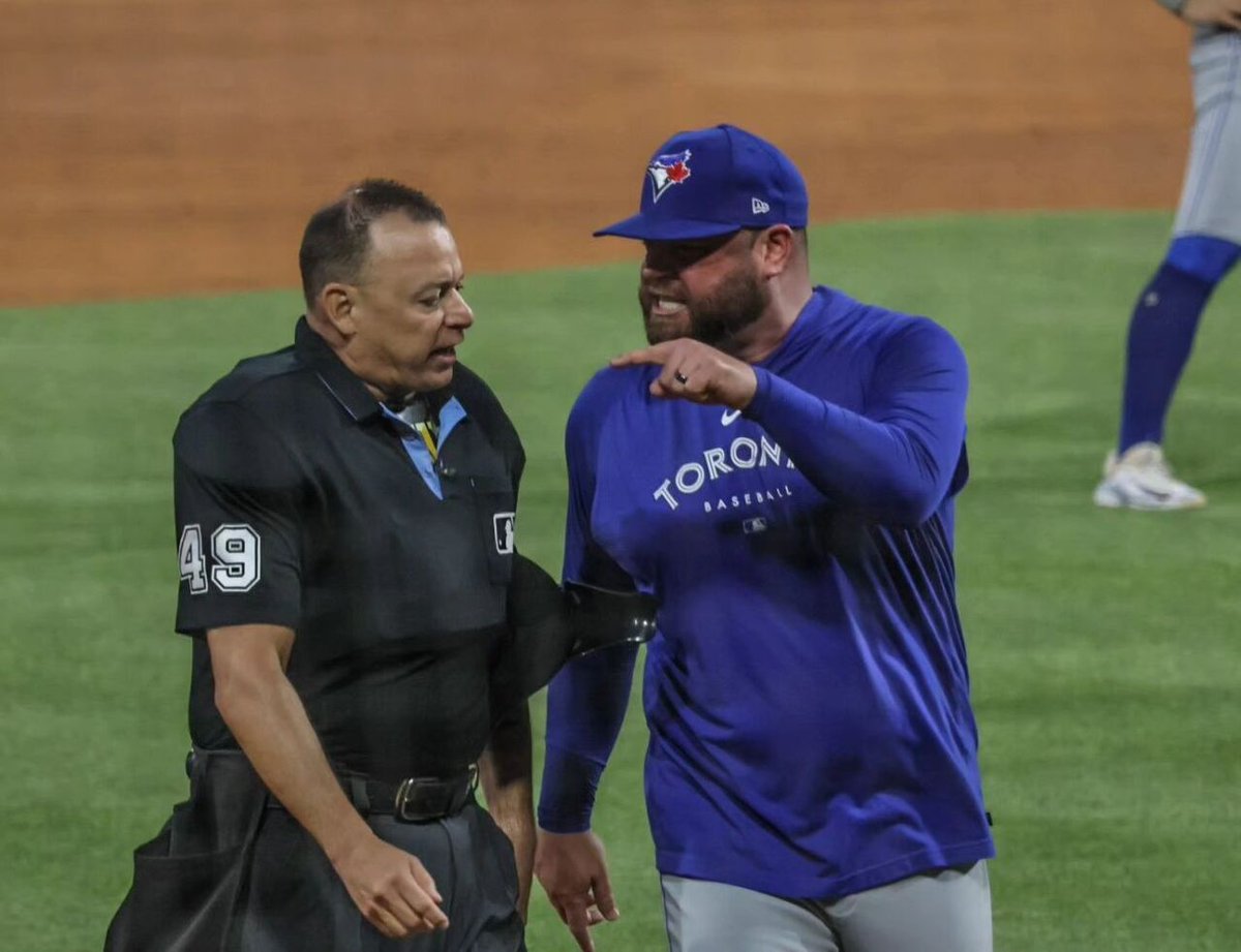 Toronto Blue Jays manager manager John Schneider argues with home plate umpire.  #phillies  #mlb #mlb⚾️ #canoncamera #canon📷 #canonR7 #canonrf100400  #baseball #baseballphoto #torontobluejays #mlbumpire #johnschneider instagr.am/p/C6sBa6ALZo-/