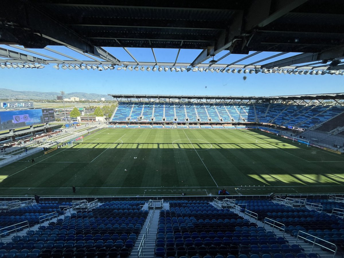 Covering the @usopencup Bay Area Derby between @oaklandrootssc and @SJEarthquakes. Can the Roots pull off the stunner? Or will the Quakes carry the momentum from Saturdays win vs LAFC? We’ll find out soon. In the meantime: mercurynews.com/2024/05/06/how…