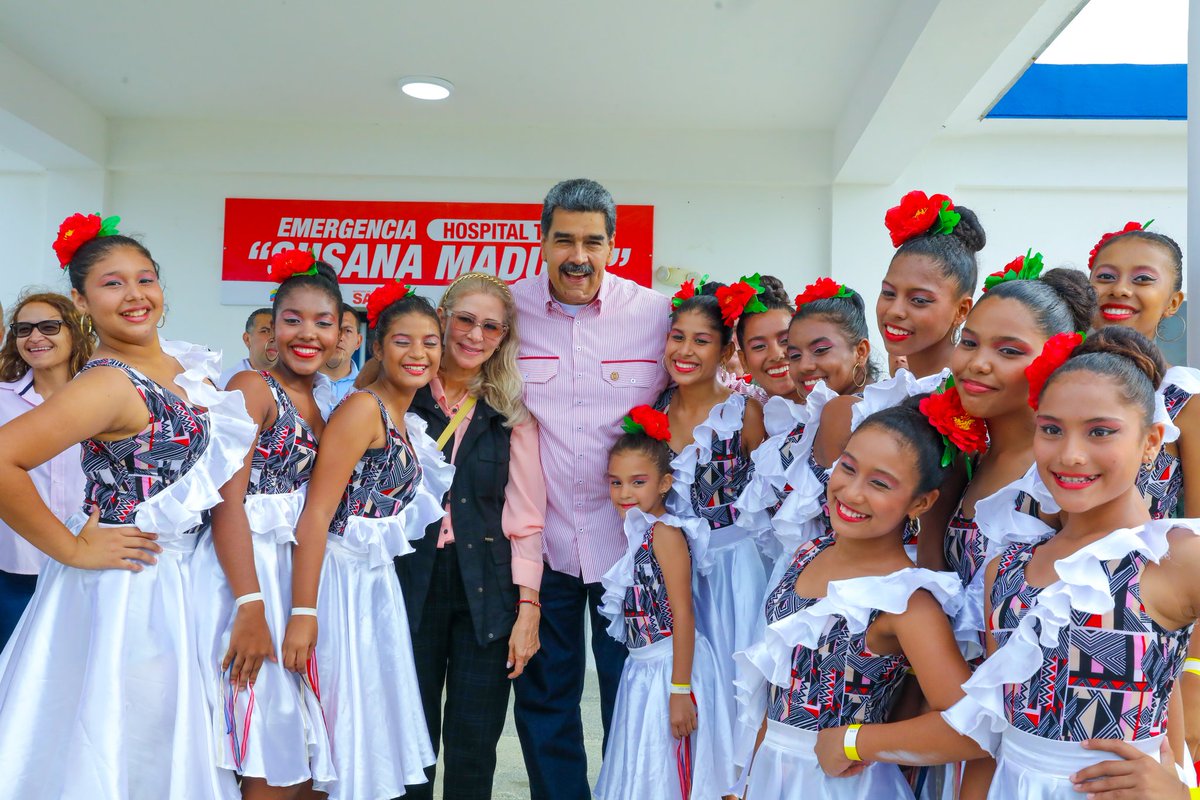 Dediquemos con amor todo nuestro trabajo, a estos espacios donde formaremos a nuestros niños, niñas y jóvenes herederos de la patria buena y bonita, continuemos con el Sistema del 1X10 del Buen Gobierno y las BRICOMILES para seguir fortaleciendo el liderazgo del Poder Popular en…