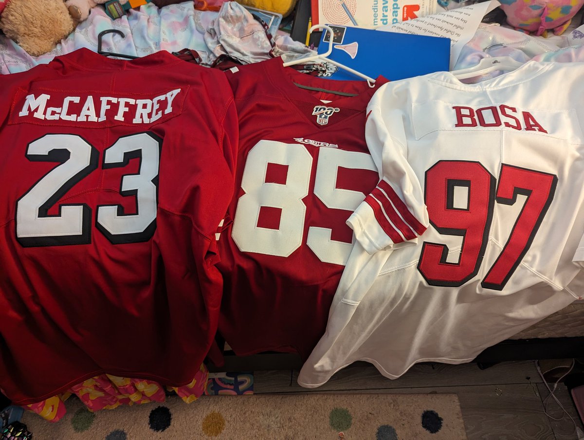@Giants55 @LJSearles Can Confirm, DH Gate is legit. Better quality than the Fanatics Jerseys. My lee jersey is on the way, but here are some 49ers jerseys from DH gate for perspective