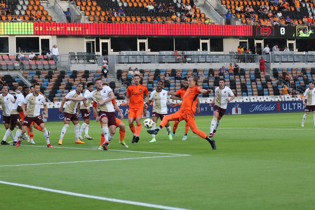 🟠⚫BE SOMEONE🔴⚪ tweet media