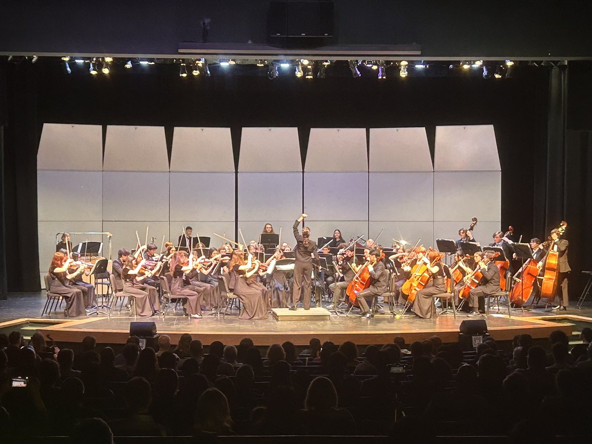 Congratulations to our orchestra seniors and the rest of our high school musicians on a wonderful last concert! Bravo to Ben on his amazing concerto performance.