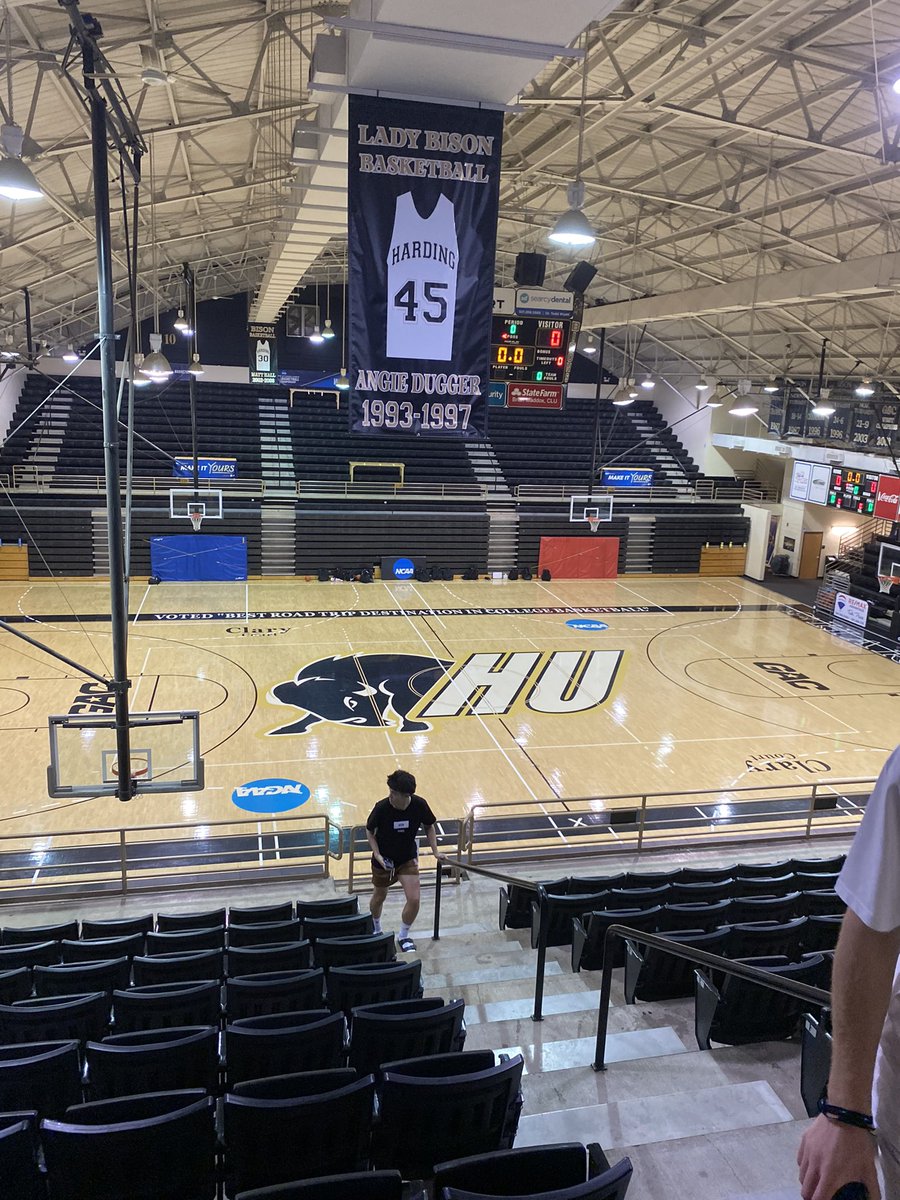 CharlieForgione's tweet image. Huge thanks to Coach @HUcoachyates and @HardingSports for giving us the opportunity to train at their incredible basketball facility! The campus tour was fantastic, and training at #HardingUniversity was an unforgettable experience.