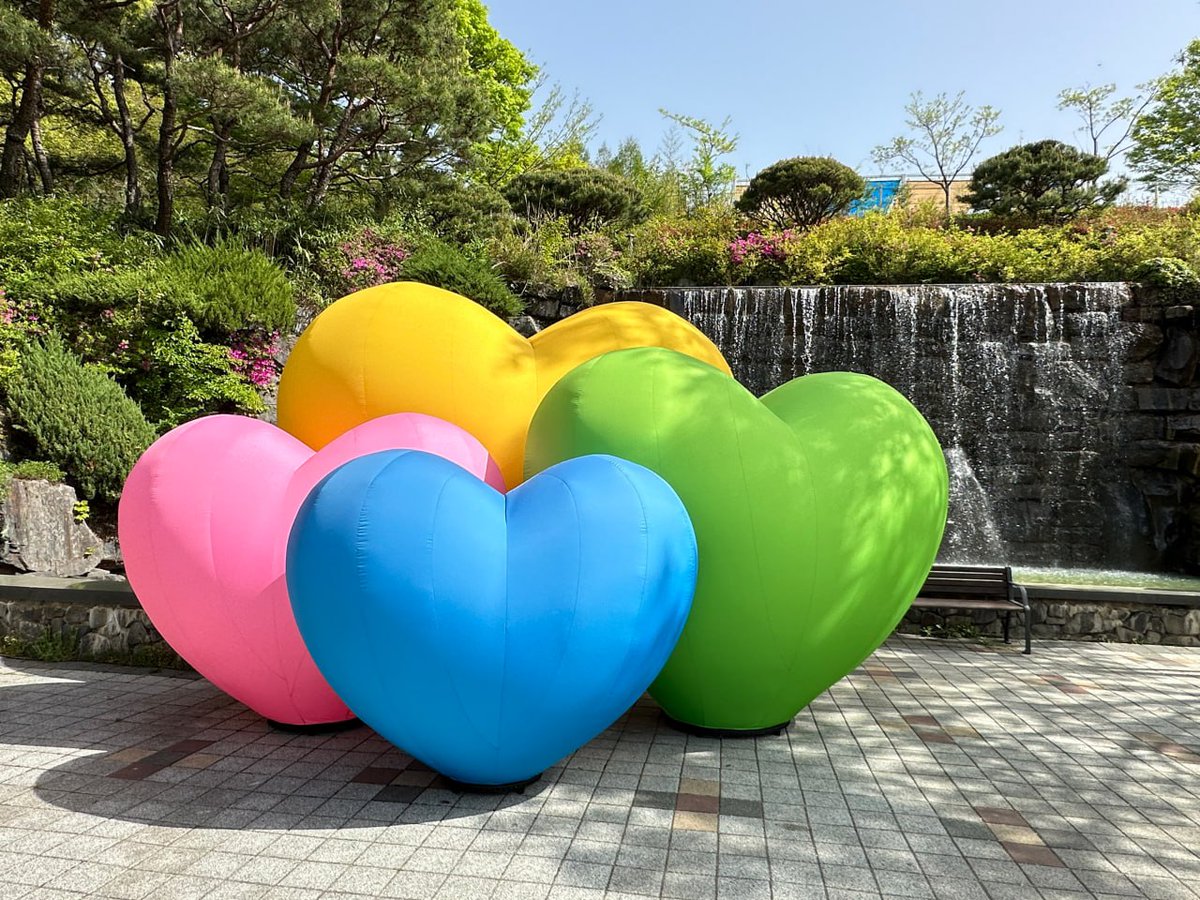 onrri0924's tweet image. [HWPL 평화교재 1-3] 협력과 상생｜자연 만물은 어떤 방법으로 조화를 이루며 살고 있는가 newscj.com/news/articleVi…

각국 교육전문가 50여명의 감수를 통해 제작한 평화교재는 ‘완벽하다’는 평가를 받으며 자라나는 세대들을 평화시민으로 양육하고 있대요🐰

#교육 #교육전문가 #평화시민 #다양성