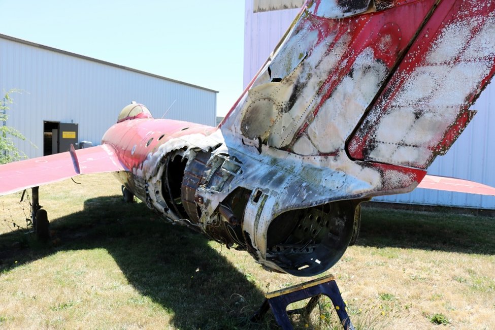 Looking like a carp in a pond, this red MiG-17 lurks in the shadow of a hangar at Eugene Airport, Oregon. When you look at its photo, you know that by all rights, it shouldn’t be here and its pilot should not have survived. 1/4 #planespotting #avgeek #aviationlovers #milair
