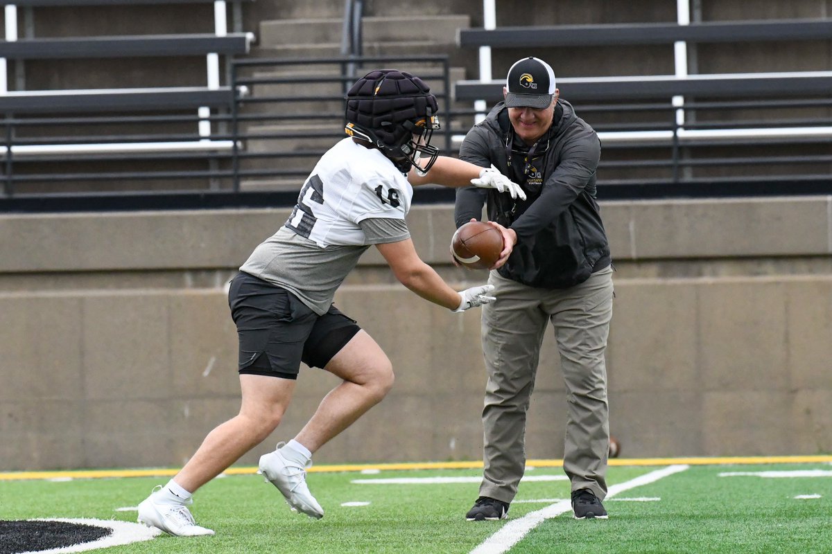 Gustavus Football tweet media