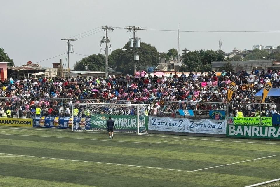 ¡HABRÁ PREVENTA PARA LA FINAL DE IDA! 🐷

Deportivo Mixco ha anunciado que este viernes 10 de mayo en el Teatro Municipal (8am-5pm) se tendrá la preventa para la Gran Final de ida frente a Municipal. #LigaGuate 

🎟️💰 Costo de la entrada: Q75