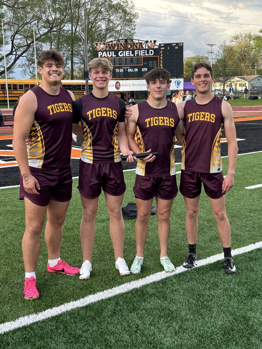 43.27!!! That’s a new SHS 4x100 record. Congrats to Logan Johnson, Dylan Scanlan, Sawyer Wood, and Graysen Schneider on breaking a 2010 record held by Richard Skic, Korey Drees, Rodney Smith, and Braden Bentley.