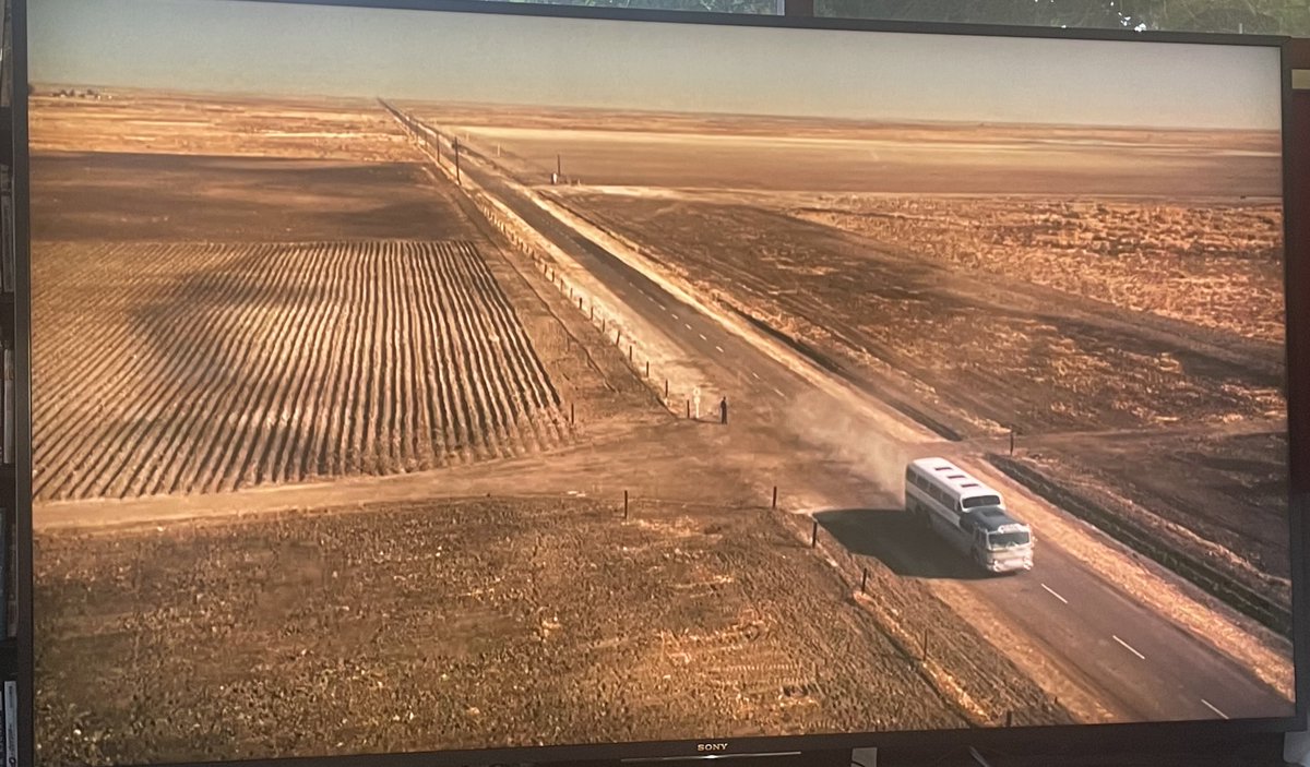 I appreciate the audacity of the crop-duster scene more each time I see it. Cary Grant gets dropped off in the middle of nowhere as a tiny onscreen speck and for the next five minutes or so the screws tighten while nothing really happens. And then… #TCMParty #NorthByNorthwest