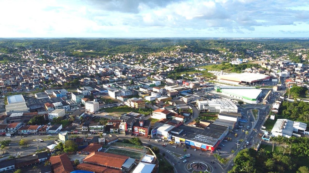 🚨| PINTOU MAIS UM LOCAL PARA CT

Depois de especulado na Via Metropolitana, e na Av. 29 de Março/Orlando Gomes, o município de Simões Filho é o novo possível local do novo CT do Bahia, informação trazida por Marcio Martins em seu canal do YouTube.

Nosso amigo <a href="/canalbarabahea/">Canal Bara Bahêa ®️</a>