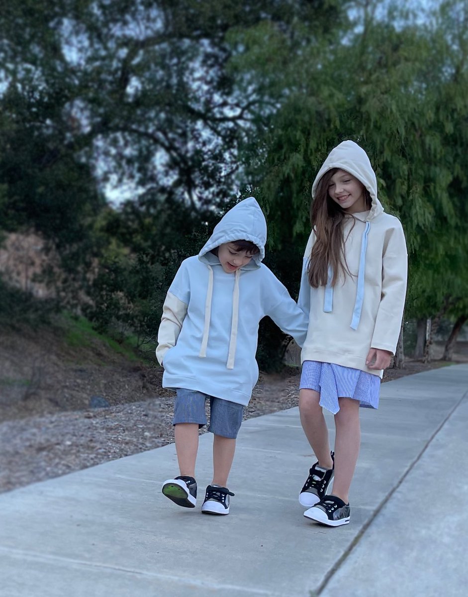 Life is better with siblings (and matching shoes) 👟✨🖤

#bobbitoads #siblinglove