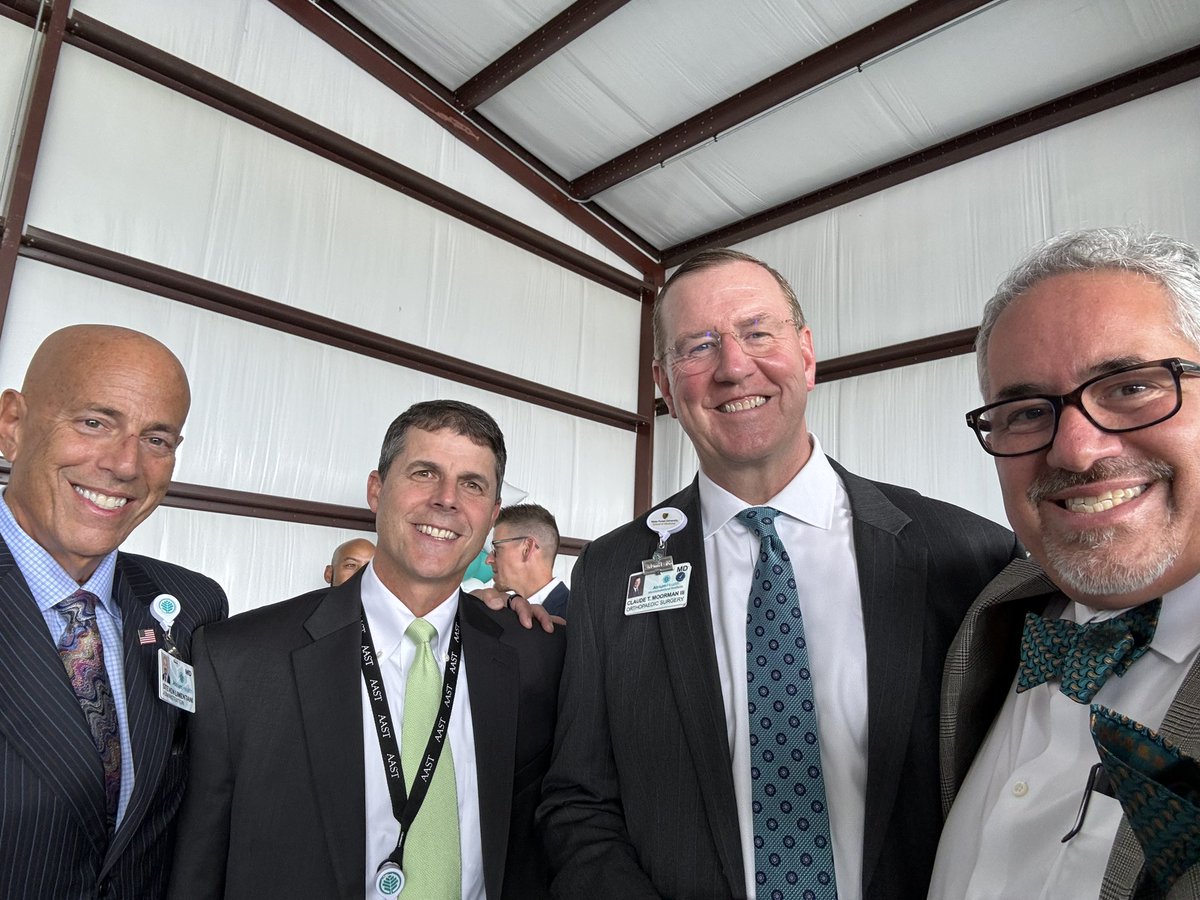 mpdrc's tweet photo. Celebrating @HarbinClinic joining the @AtriumHealth Family! Excited for #CancerTeam to work with our amazing @LevineCancer family to defeat cancer! @AtriumHealthWFB @TMoormanMD @BrentDMatthews @confectionsmd @WakeCancer @wakeforestmed #AdvocateHealth https://t.co/Q7Q0lzohy0
