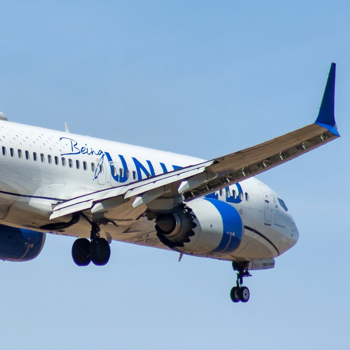 United Airlines
Boeing 737 MAX 8
Registration N27261
Being United special livery 
Calgary International Airport (YYC)

#yyc #avgeek #aviation #aviationlovers #aviationphotography #aviationlovers #planespotter #planespotting #photography #boeing #737max8 #unitedairlines