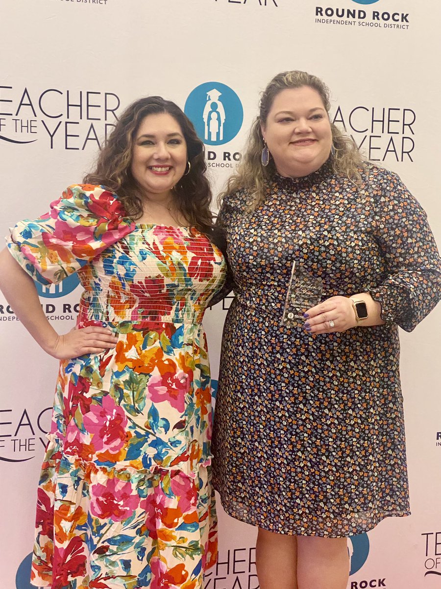 Honored to spend the evening celebrating @RidgeviewMS Teacher of the Year, Christy Reynolds!