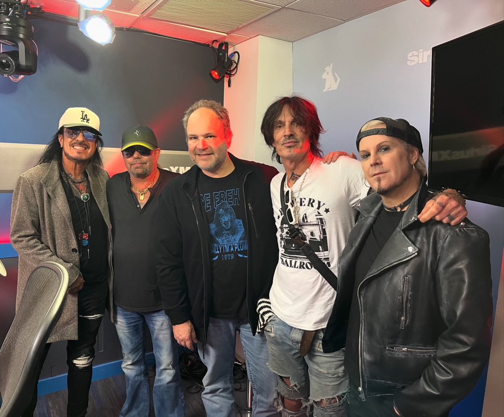 Great spending time today with @MotleyCrue at the @SIRIUSXM NYC studios. We recorded a brand new interview that will debut on @TrunkNationSXM this coming Thrs. Full video coming soon too on the app. Thx to @NikkiSixx @john5guitarist @MrTommyLand @thevinceneil for making the time.