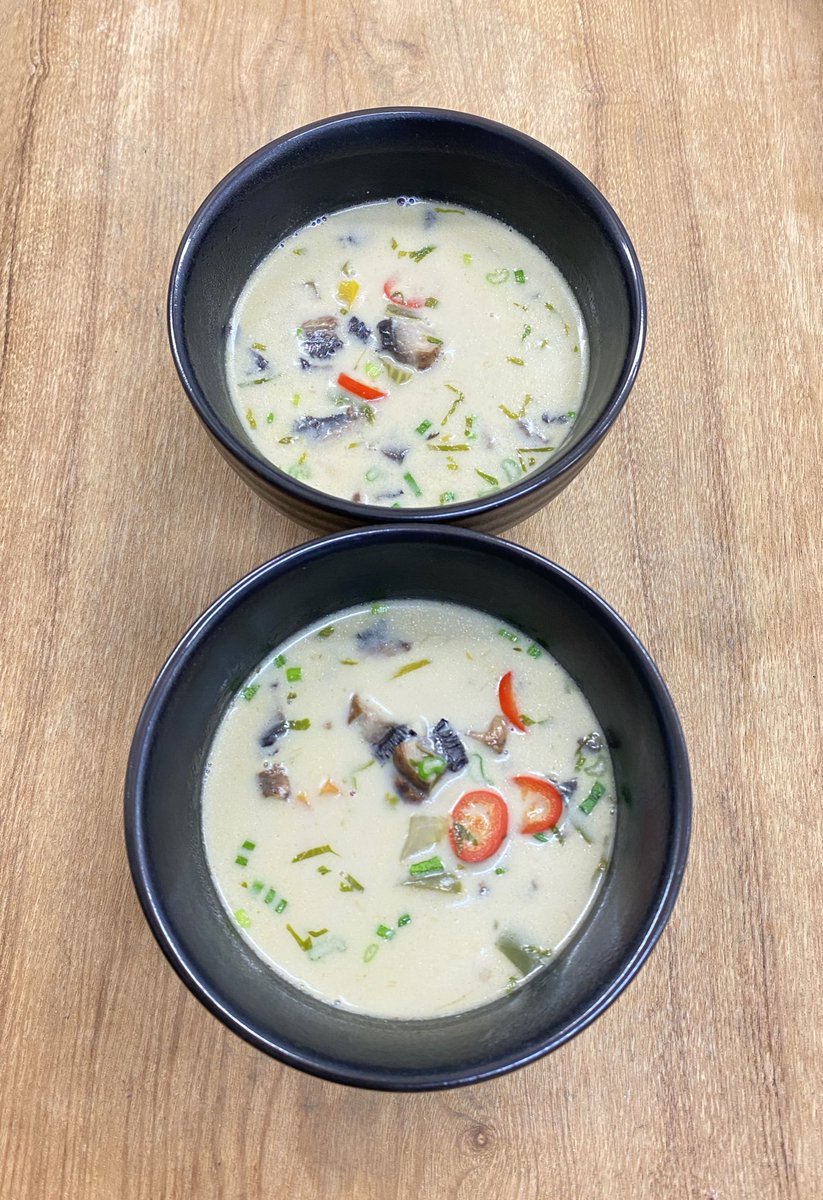 TOM KHA GAI {SOUP 🍲}
SAGO PUDDING 🍧
#chefeazzy#
#foodies#
#healthyfood#
#cheflife🔪#