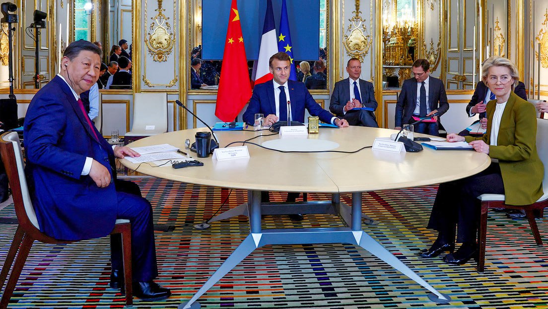 🇫🇷🇨🇳🇪🇺 NYT: Macron y Von der Leyen 'presionaron?' a Xi Jinping para q influya en Rusia? 👀🤨🤔 Y desde cuándo un 'croissant' tiene con qué presionar a un Dragón... Claro, es opinión personal. @DeZurdaTeam_ #Cuba 💪🇨🇺 🟩 Fuente - RT en Español t.me/rtnoticias/640…