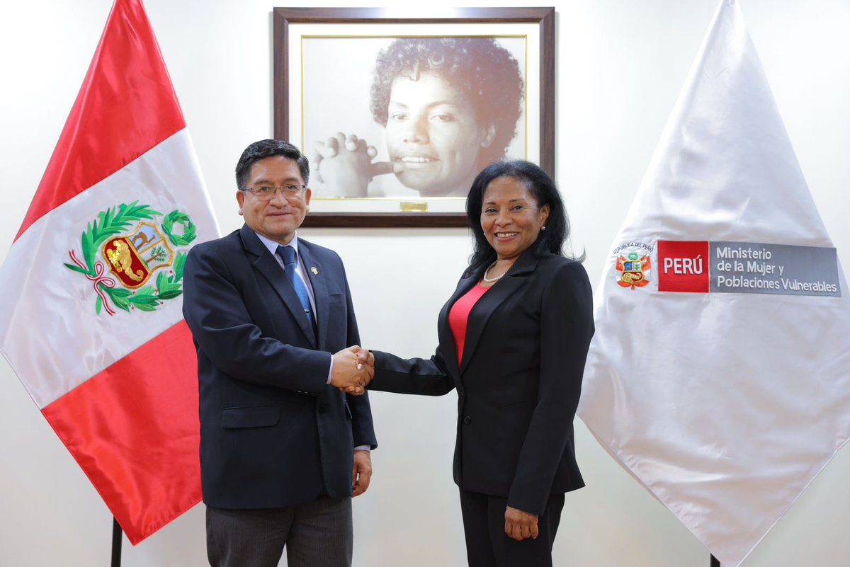 👉 La ministra Teresa Hernández sostuvo una reunión con el congresista Elías Varas, a fin de coordinar acciones que fortalezcan la atención oportuna en casos de violencia contra la mujer e integrantes del grupo familiar. El congresista Varas se comprometió a promover los…