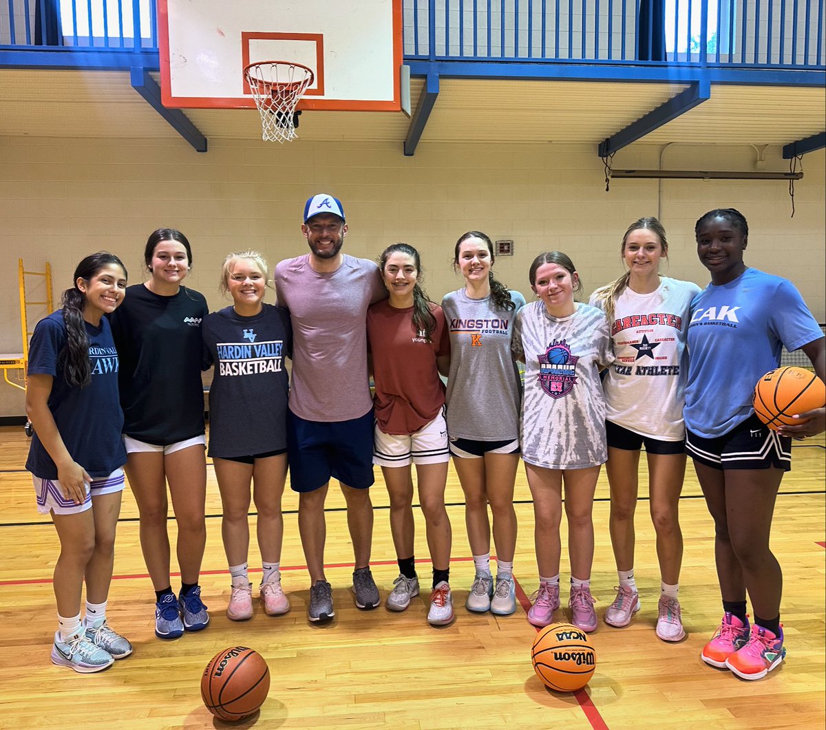 Pro One Basketball Club_ Girls (@pro1girlsbball) on Twitter photo Thanks Coach Rob <a href="/RobertYonce/">Robert Yonce</a> for an awesome workout.
We can’t wait to hoop with you again soon.
#proone #bedifferent #bettereveryday Thanks Coach Rob <a href="/RobertYonce/">Robert Yonce</a> for an awesome workout.
We can’t wait to hoop with you again soon.
#proone #bedifferent #bettereveryday