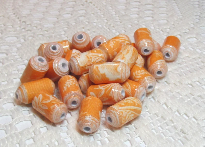 Check this out from Shannon at  @paperbeadboutiq and her shop on #Etsy

Golden Yellow Floral Handmade Paper Beads
etsy.com/listing/164278…

#beads #starseller #etsyshop #handmade #papercraft #supplies #handcoloredpaperbeads #handmadebeads #jewelrymakingbeads #craftingbeads