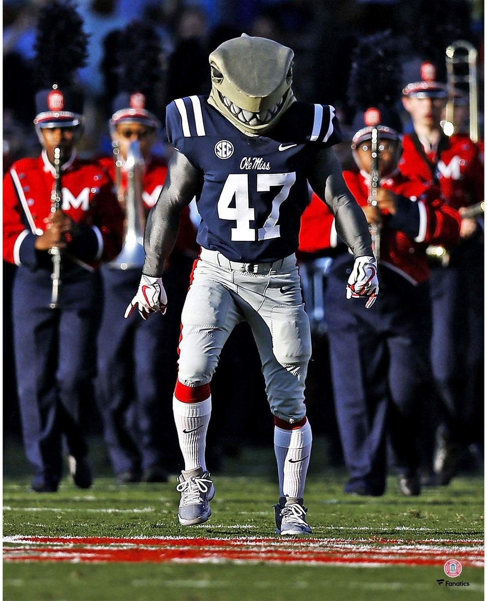 #AGTG 🙏🏽 Blessed and honored to receive an offer from the university of  <a href="/OleMissFB/">Ole Miss Football</a>.
<a href="/MikeRoach247/">Mike Roach</a> <a href="/Rivals/">Rivals</a> <a href="/BillyEmbody/">Billy Embody</a> <a href="/Jason_Howell/">Jason Howell</a> <a href="/SOCGoldenBearFB/">SOC Football</a> <a href="/GPowersScout/">Greg Powers 🏟️</a> <a href="/coach_traylor/">Coach Traylor</a> #Hottytoddy🦈