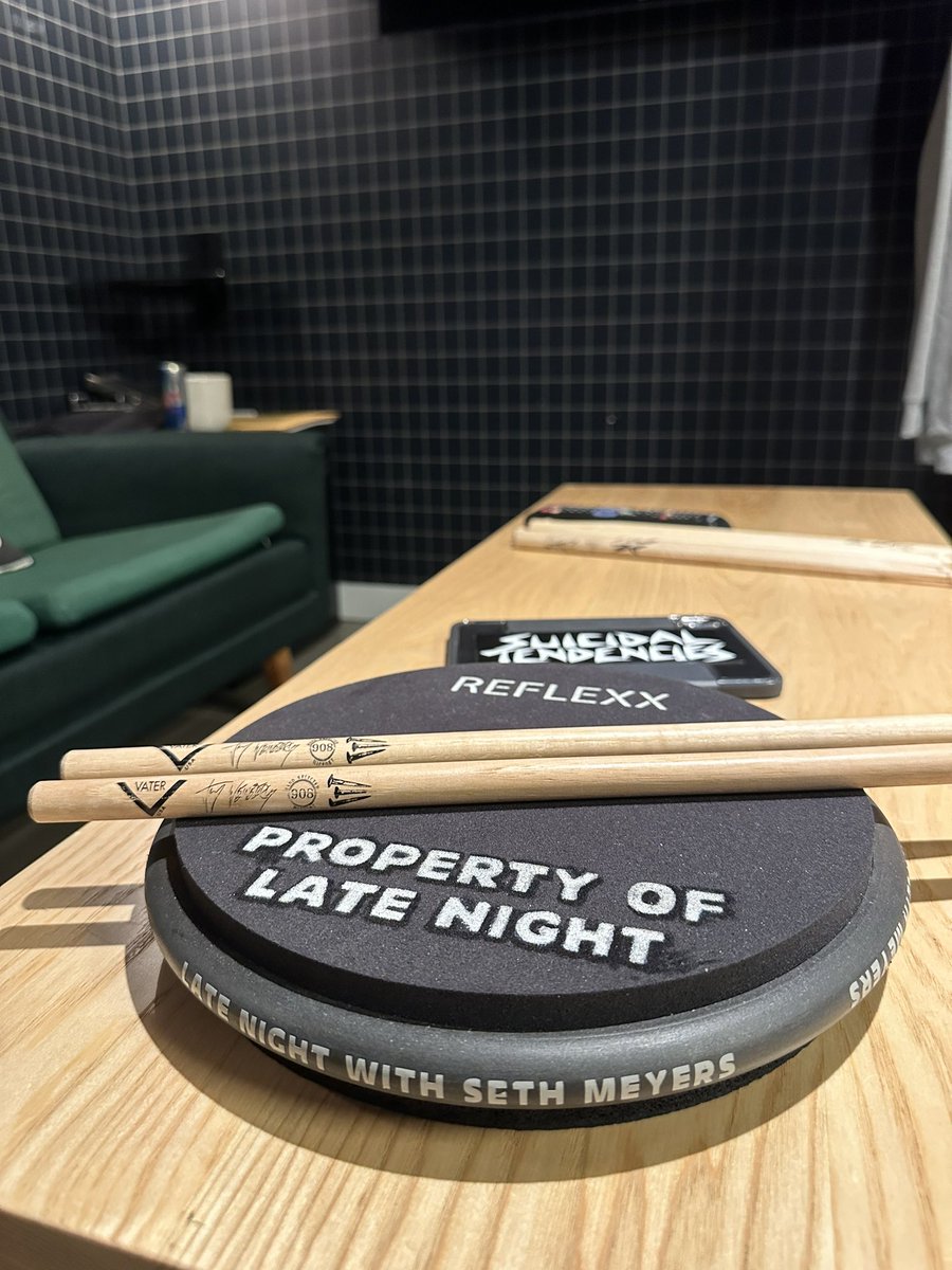 It’s honestly pretty surreal playing the drumsticks and snare I designed with @VaterDrumsticks and @SJCdrums on national television 🤯🥁. This has been such a special experience so far. Tune in to @LateNightSeth for a great second show tonight!
