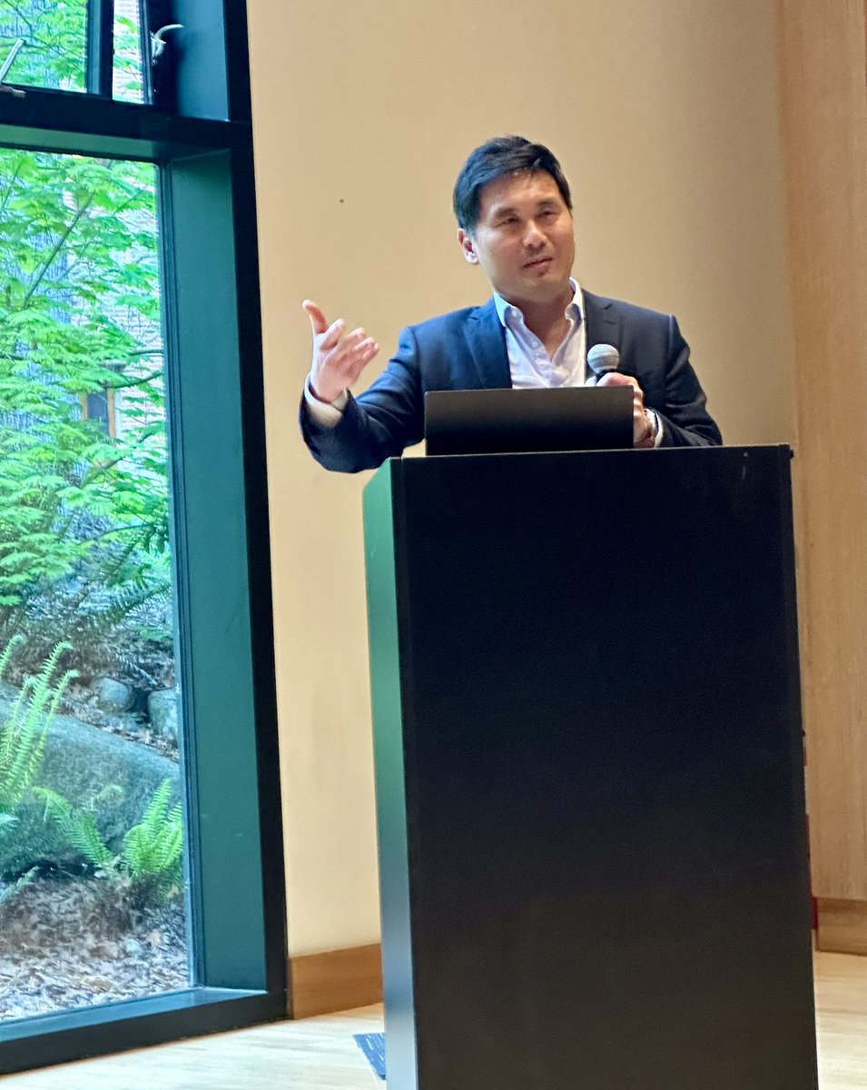 G. Burkhard Mackensen tweet media