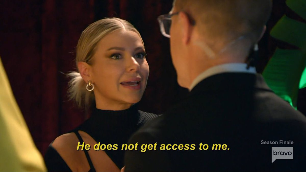 HousewivesHub's tweet photo. Ariana fighting for her boundaries to be respected and walking away from a potential interaction with her narcissistic ex is actually empowering and 1000% better than forcing her to have a conversation with Sandoval. 

You don’t owe the person who hurt you anything! #PumpRules https://t.co/MHQUFXsLGx